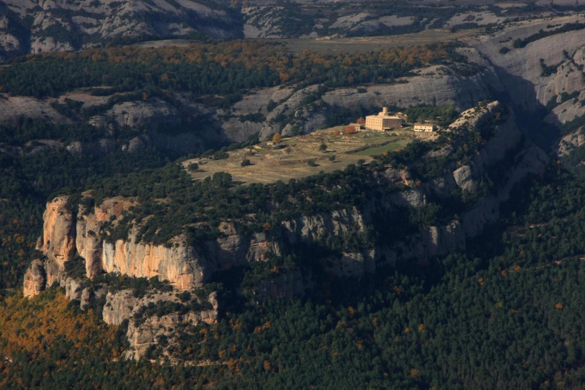 Hotel La Freixera Solsona Bagian luar foto