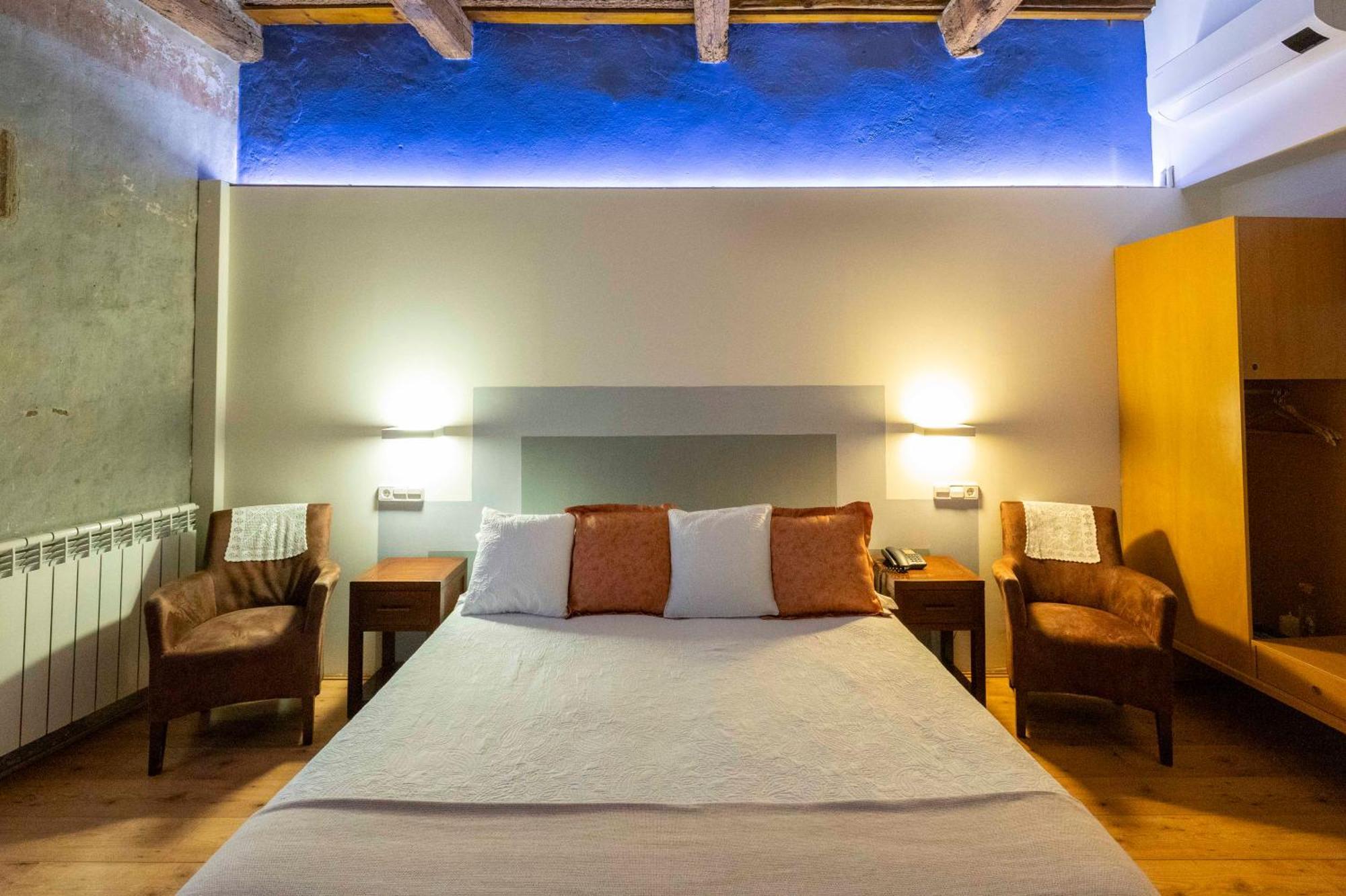 Hotel La Freixera Solsona Bagian luar foto