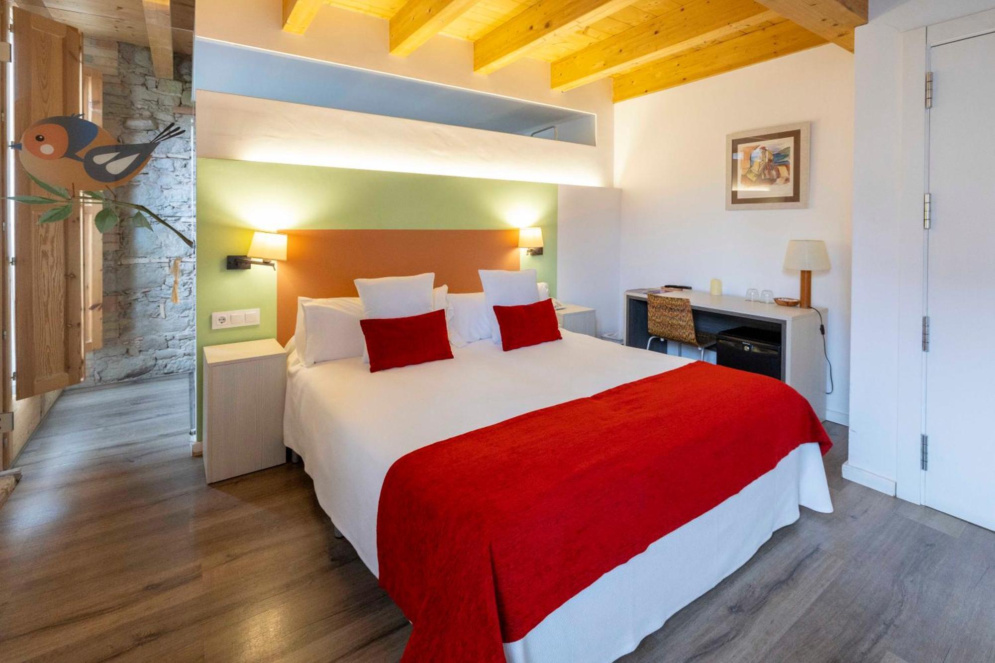Hotel La Freixera Solsona Bagian luar foto