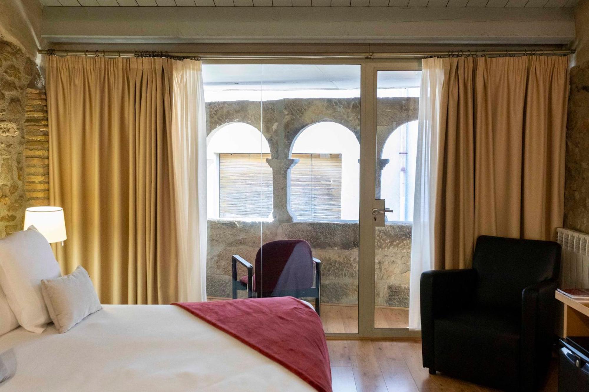 Hotel La Freixera Solsona Bagian luar foto